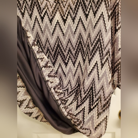 AB Studio Metallic Top with Built-in Tank XL - Picture 12 of 12